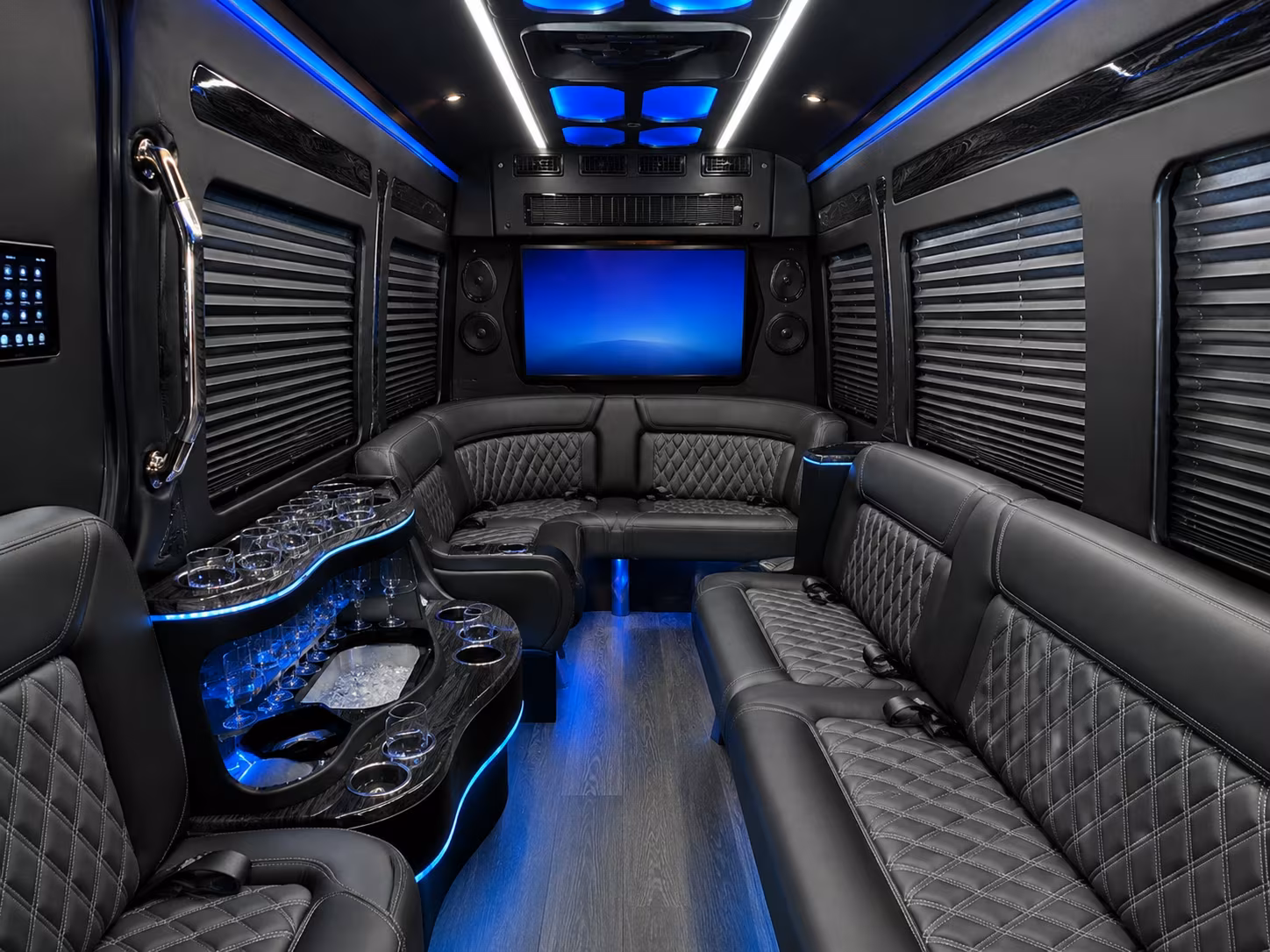 find the perfect transportation for your next airport transfer 1