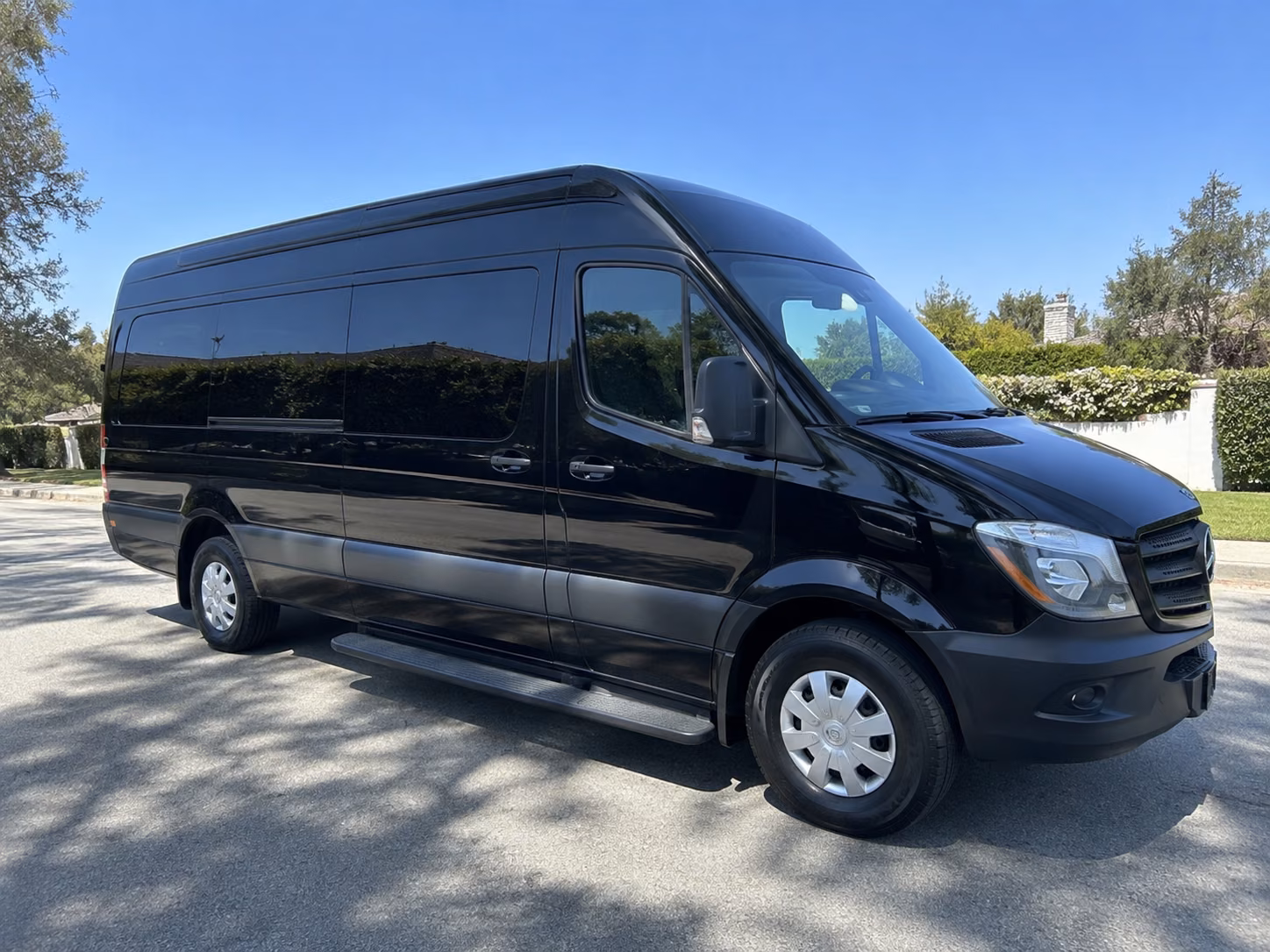 find the perfect transportation for your next airport transfer 4